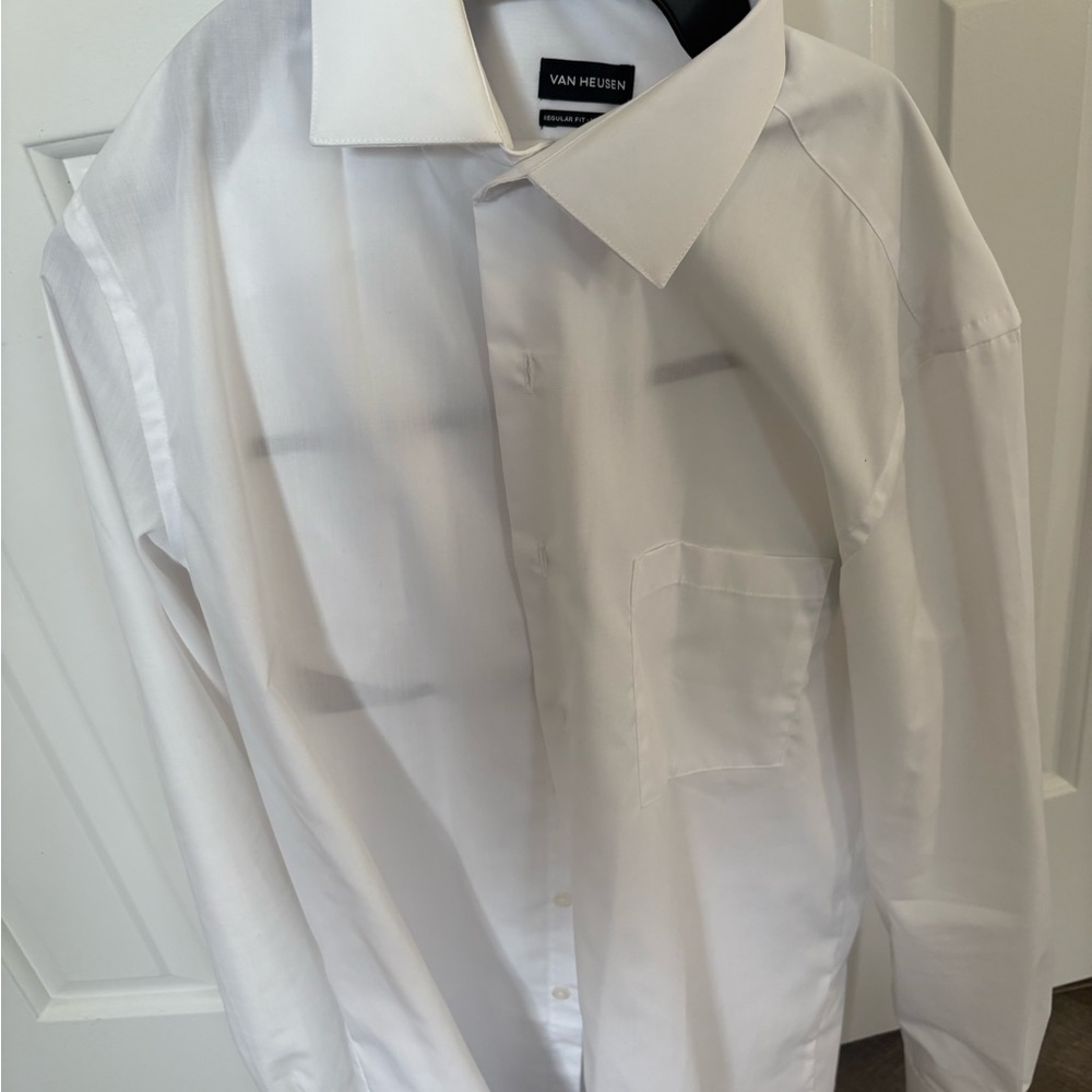 NWT Van Heusen Classic White Dress Shirt
